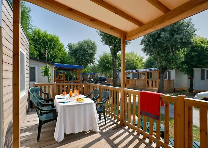 Albatross Mobile Homes On Camping San Francesco 营地 *